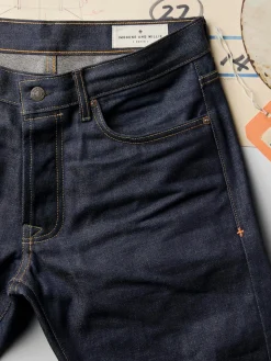 Imogene + Willie Denim*barton indigo rigid