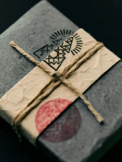 Imogene + Willie Scent*exfoliating charcoal soap