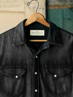 Imogene + Willie Shirts*hayes washed black pearl snap