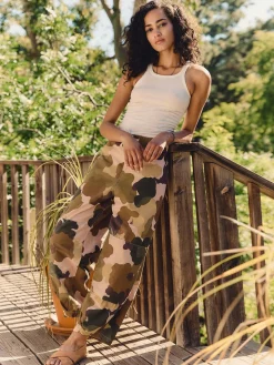Women Imogene + Willie Pants & Shorts*the flight pant in painted camo