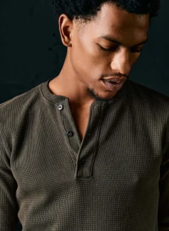 Imogene + Willie Knits & Sweaters*the knit waffle henley in forest