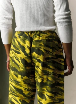 Imogene + Willie Pants & Shorts*the lounge pant in brushstroke camo