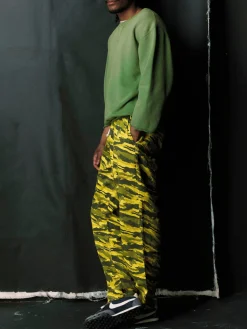 Imogene + Willie Pants & Shorts*the lounge pant in brushstroke camo